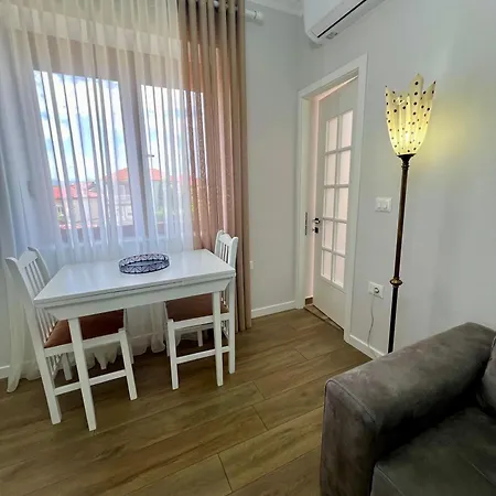 Modern Artdeco Citycenter 2 *