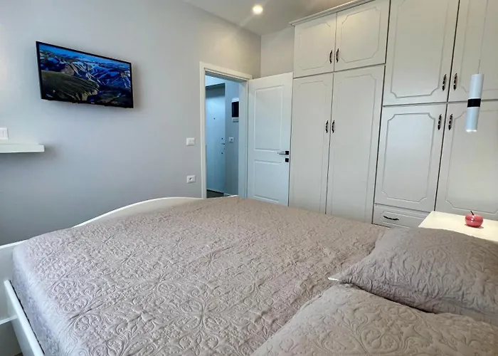 Modern Artdeco Citycenter 2 Korce